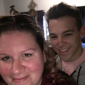 Meet your Posher, Devin